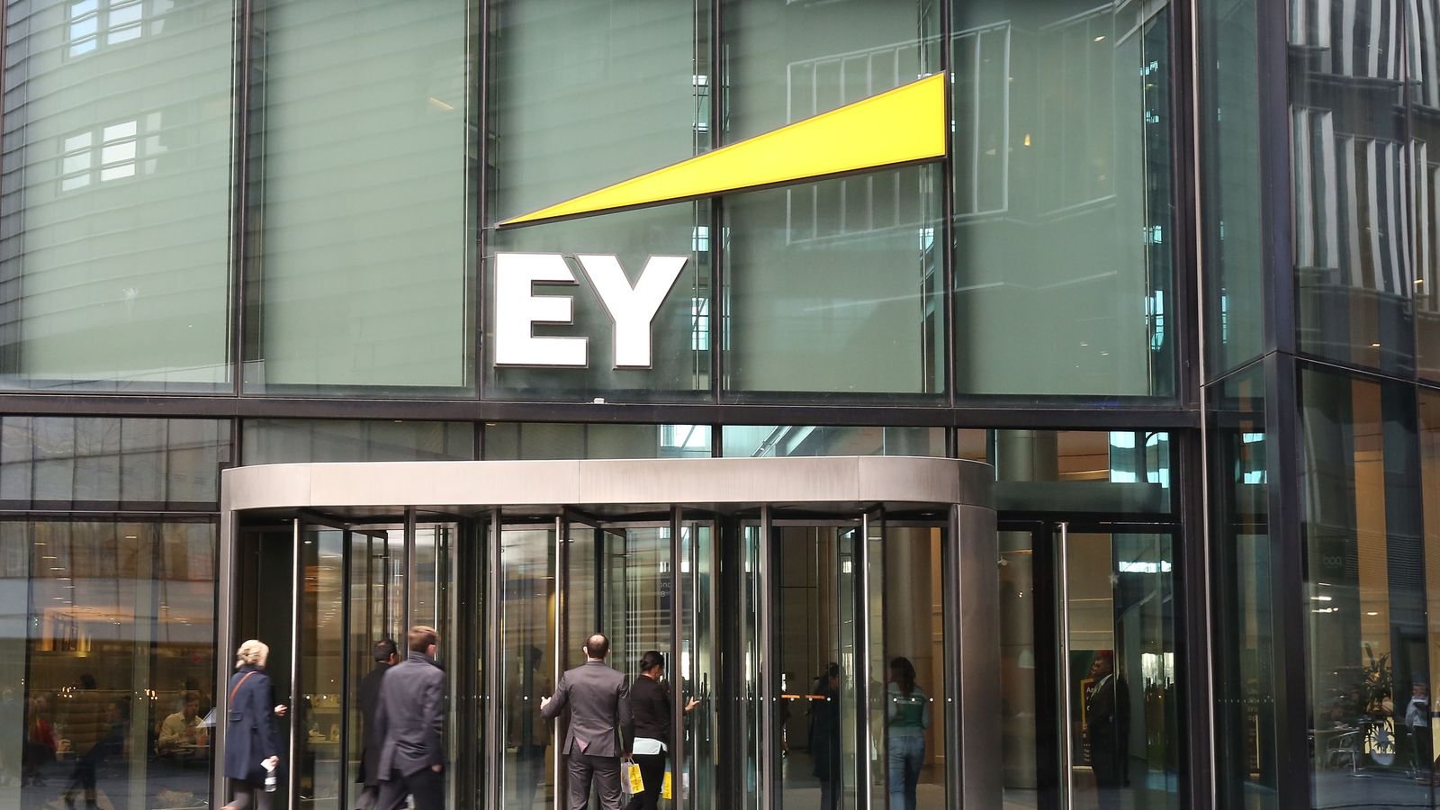 Ernst & Young Recruitment 2022