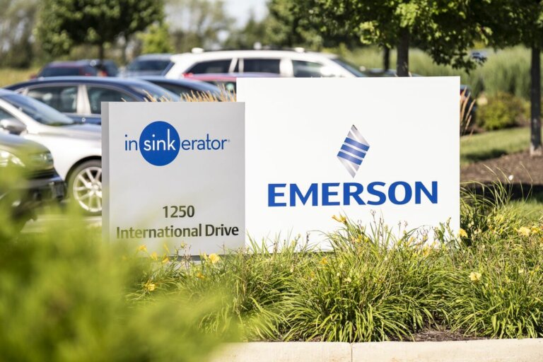 Emerson Off Campus Drive 2023-2024